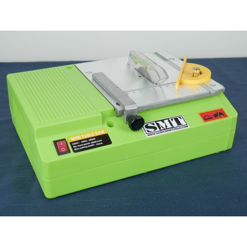 SONIC DELUXE MINI TABLE SAW MODEL SMT 6013. LOADS OF FEATURES